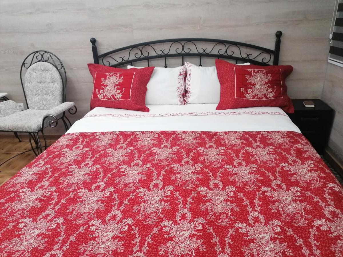 Onore Dell Amore Apartman Sa Djakuzijem Banja Koviljača Exterior foto